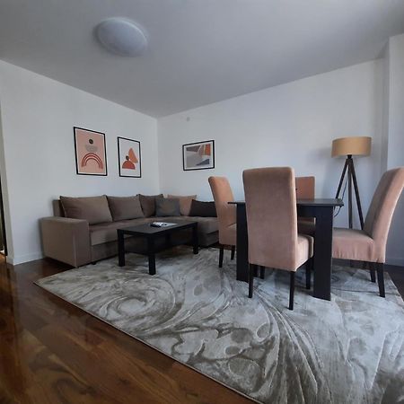 Divizija Lux Apartments Белград Номер фото